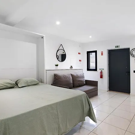 Mi Casa Es Su Casa Nº1 * 阿尔布费拉